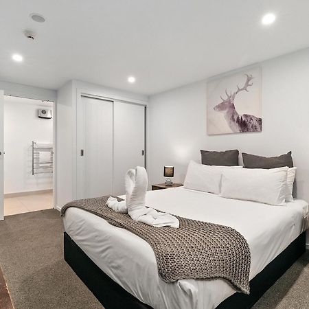 Lakeside Living - Modern 2-Bedroom Apartment Queenstown Exterior photo