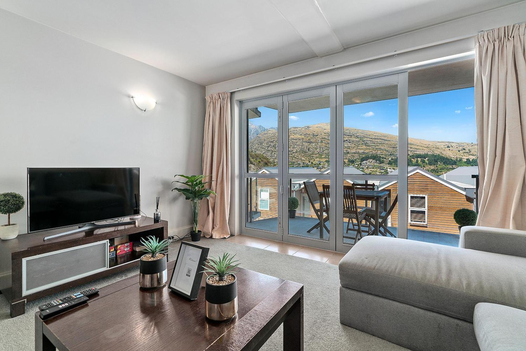 Lakeside Living - Modern 2-Bedroom Apartment Queenstown Exterior photo
